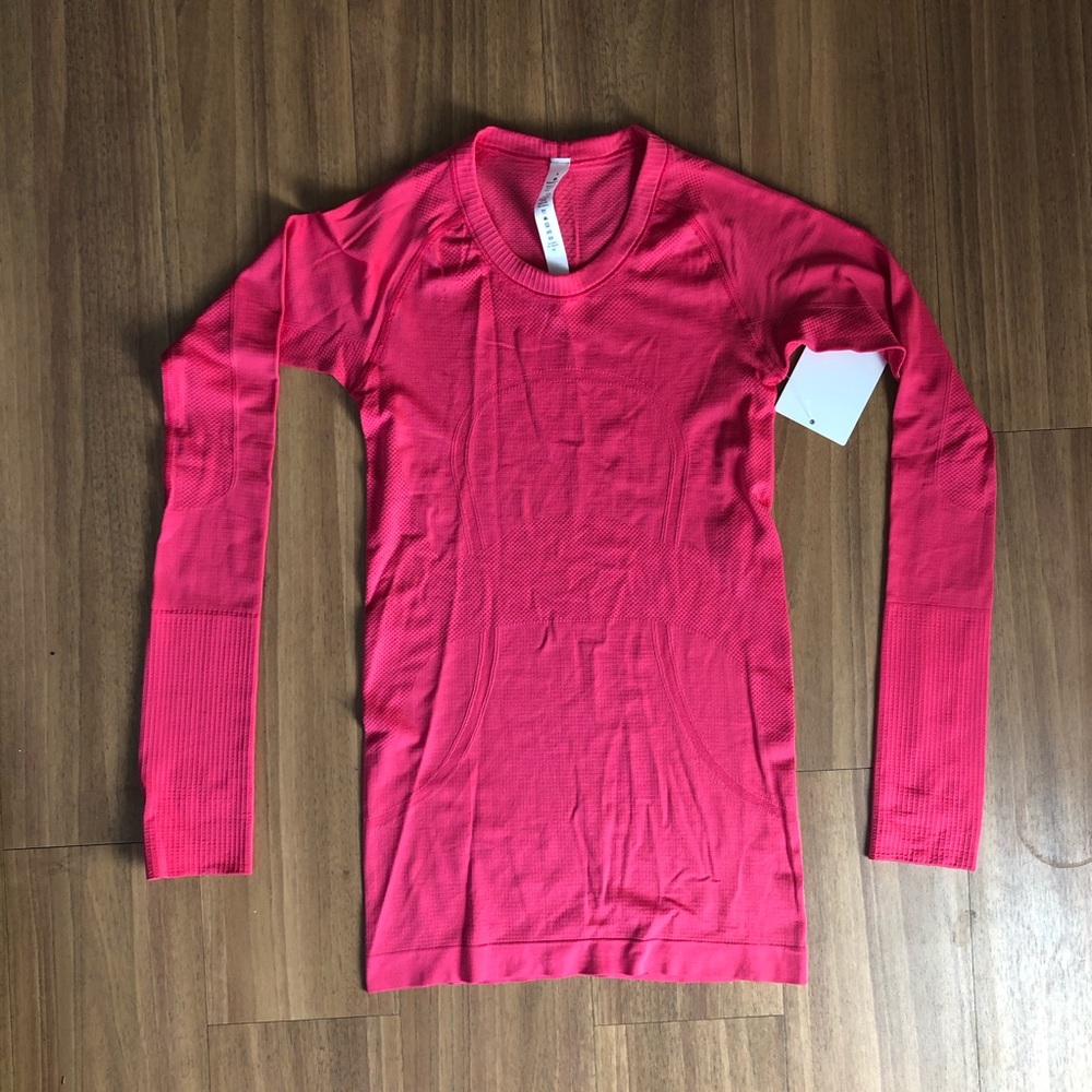 Swiftly Tech Long Sleeve Crew